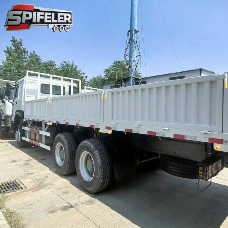 Kamiono-surĉevala Grua Plata Kamiono